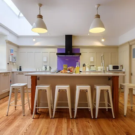 Oakland West Holiday home *