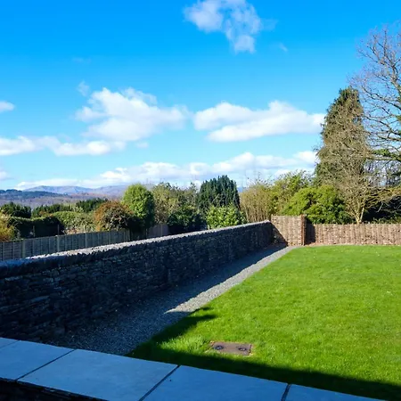 Oakland West * Windermere